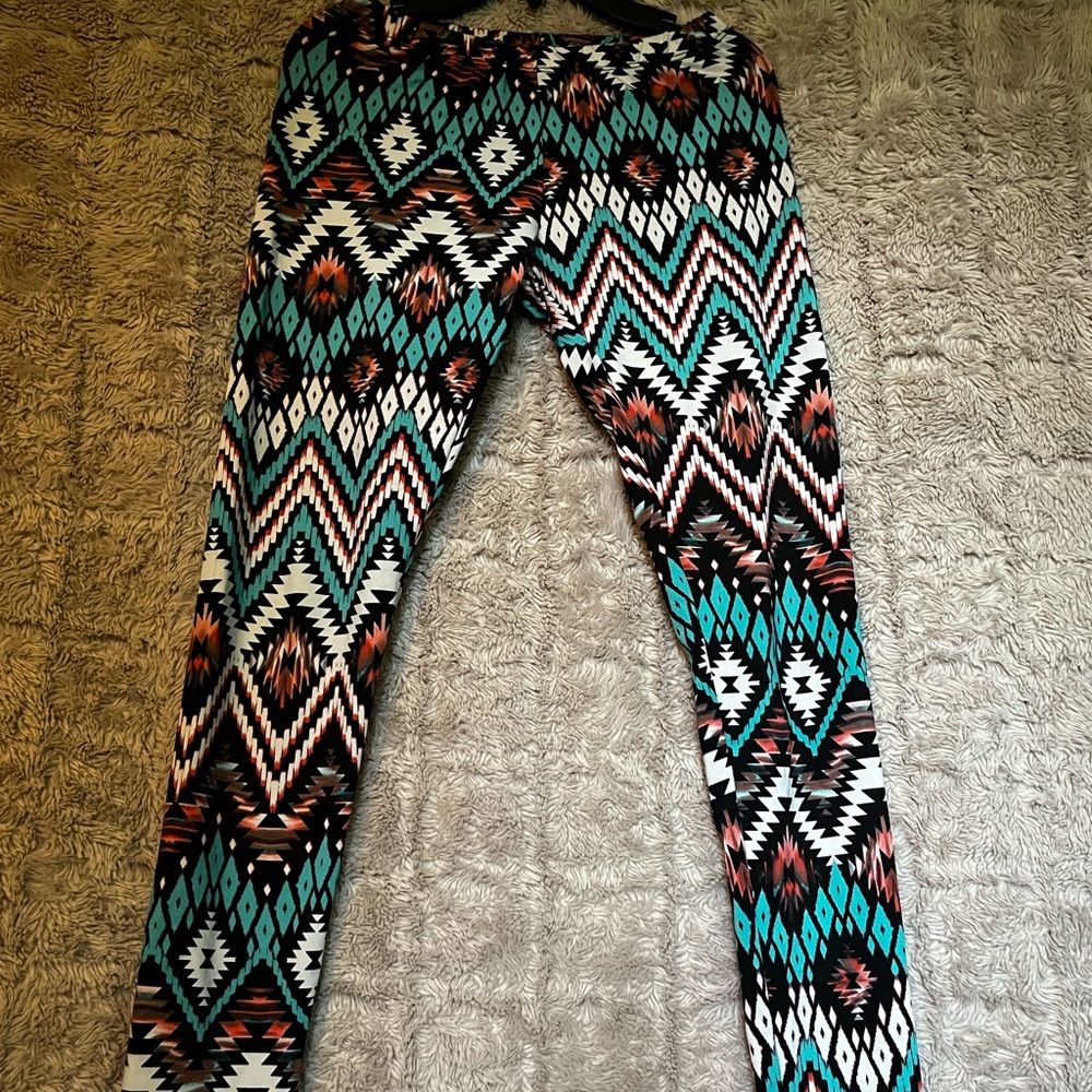 Silky leggings size S.